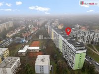 Byt 1+kk s výhledem na Prahu u metra Střížkov - 14