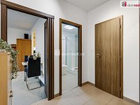 Byt 1+kk s výhledem na Prahu u metra Střížkov - 2