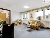 Byt 1+kk s výhledem na Prahu u metra Střížkov - 4