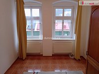 Pronájem bytu 1+1, 37 m2, ulice Petřín, Karlovy Vary - 3