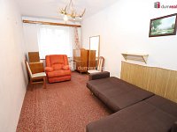 Prostorný udržovaný byt 3+1 v přízemí cihlové budově v klidné části Mariánských Lázních - 5