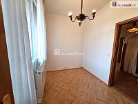 pronájem 3+1 s pracovnou 102 m² P10 Strašnice Dětská nezařízen 2x balkon - 13