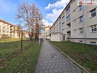 pronájem 3+1 s pracovnou 102 m² P10 Strašnice Dětská nezařízen 2x balkon - 18