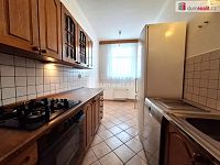 pronájem 3+1 s pracovnou 102 m² P10 Strašnice Dětská nezařízen 2x balkon - 3