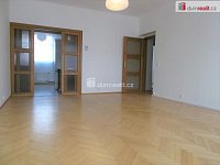 pronájem 3+1 s pracovnou 102 m² P10 Strašnice Dětská nezařízen 2x balkon - 4