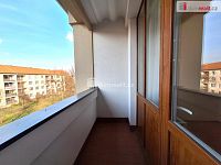 pronájem 3+1 s pracovnou 102 m² P10 Strašnice Dětská nezařízen 2x balkon - 4