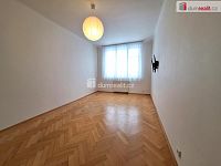 pronájem 3+1 s pracovnou 102 m² P10 Strašnice Dětská nezařízen 2x balkon - 9