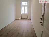 Pronájem bytové jednotky 3+1, 93 m2, Sokolovská ul. Karlovy Vary - 3