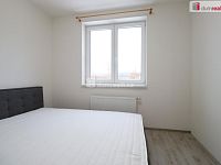 Pronájem bytu 2+kk s balkonem v Nové Roli - 14