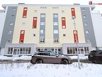 Pronájem bytu 2+kk s balkonem v Nové Roli - 18