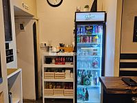 Menší zavedená restaurace se zahrádkou, Praha 8-Libeň (u metra) - 26