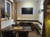 Menší zavedená restaurace se zahrádkou, Praha 8-Libeň (u metra) - 27