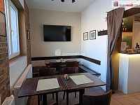 Menší zavedená restaurace se zahrádkou, Praha 8-Libeň (u metra) - 5