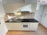 Pronájem bytu 2+kk 40 m2 P5 Smíchov nezařízený po rekonstrukci cihla  - 3