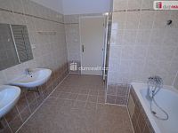 Pronájem domu 4+1 166m2 Jeneč Úhonická terasa garáž zahrada - 10