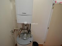 Pronájem domu 4+1 166m2 Jeneč Úhonická terasa garáž zahrada - 19