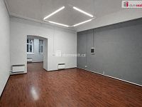 Pronájem komerčního prostoru, 200 m2 - prostory z ulice