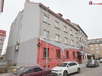 Světlý byt 2+kk, 43 m2 + 13 m2 půda, 3.patro, OV, cihla, Praha 10 - Strašnice (metro A) - 16