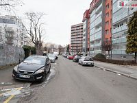 Světlý byt 2+kk, 43 m2 + 13 m2 půda, 3.patro, OV, cihla, Praha 10 - Strašnice (metro A) - 18