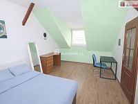 Světlý byt 2+kk, 43 m2 + 13 m2 půda, 3.patro, OV, cihla, Praha 10 - Strašnice (metro A) - 8