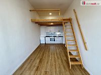 Pronájem bytu 1+kk 35 m2 P5 Smíchov po rekonstrukci loft cihla - 2