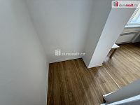 Pronájem bytu 1+kk 35 m2 P5 Smíchov po rekonstrukci loft cihla - 6