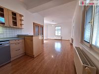 pronájem 2kk 61m2 P7 Holešovice Kamenická částečně zařízen - 19