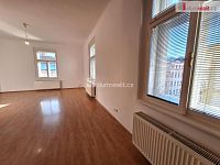 pronájem 2kk 61m2 P7 Holešovice Kamenická částečně zařízen - 2