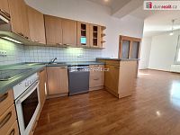 pronájem 2kk 61m2 P7 Holešovice Kamenická částečně zařízen - 3