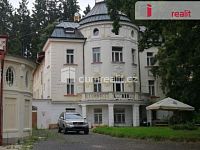 Prostorný rekonstruovaný byt 2+kk uprostřed krásné přírody v Mariánských Lázních