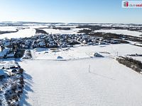 Prodej nově zasíťovaného rovinatého stavebního pozemku rozlohy 810m2 v obci Čakovičky v blízkosti Prahy - 8