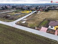 Prodej nově zasíťovaného stavebního pozemku plochy 1023m2 v malebné obci Čakovičky v blízkosti Prahy - 4