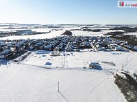 Prodej nově zasíťovaného stavebního pozemku plochy 1023m2 v malebné obci Čakovičky v blízkosti Prahy - 7