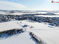 Prodej nově zasíťovaného stavebního pozemku plochy 1023m2 v malebné obci Čakovičky v blízkosti Prahy - 8