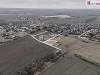 Prodej nově zasíťovaného stavebního pozemku plochy 1023m2 v malebné obci Čakovičky v blízkosti Prahy - 8