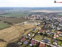 Prodej nově zasíťovaného stavebního pozemku plochy 1023m2 v malebné obci Čakovičky v blízkosti Prahy - 9