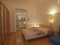 Prodej bytu 1+1, 45m² + zahrada 94m², ul. Jana Masaryka, Vinohrady - 3