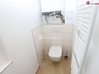 Krásný byt 2+kk po kompletní rekonstrukci v prvním patře cihlového domu ve Františkových Lázních - 10