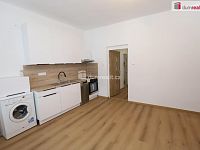 Krásný byt 2+kk po kompletní rekonstrukci v prvním patře cihlového domu ve Františkových Lázních - 2