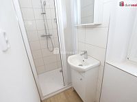 Krásný byt 2+kk po kompletní rekonstrukci v prvním patře cihlového domu ve Františkových Lázních - 9