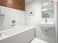 Prodej rodinného domu s 531 m2 podlahové plochy - 13