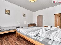 Prodej stylového apartmánového domu Mateřidouška v Chlumu u Třeboně – bazén, sauna, 27 lůžek, výborná obsazenost - 27