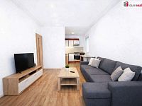 Světlý byt po rekonstrukci, 41 m2 + sklep, 1 patro, OV, Praha 4 - Michle (=M=) - 2