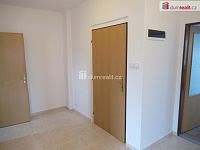 Velmi pěkný byt 2+1 po rekonstrukci, Praha 8 – Kobylisy - 17