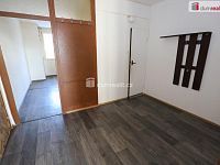 Slunný byt 2+1/S/L ve třetím patře panelového domu - 12