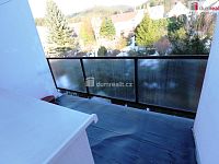 Slunný byt 2+1/S/L ve třetím patře panelového domu - 14