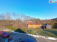 Prodej krajního ŘRD 5+KK 125 m2, pozemek 370 m2, U Háječku, Nučice, Praha západ - výhled z okna