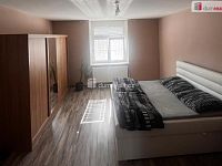 Krásný byt 2+1 po kompletní rekonstrukci ve druhém patře cihlového domu v Chebu - 12