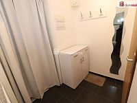 Krásný byt 2+1 po kompletní rekonstrukci ve druhém patře cihlového domu v Chebu - 17