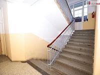 Krásný byt 2+1 po kompletní rekonstrukci ve druhém patře cihlového domu v Chebu - 18